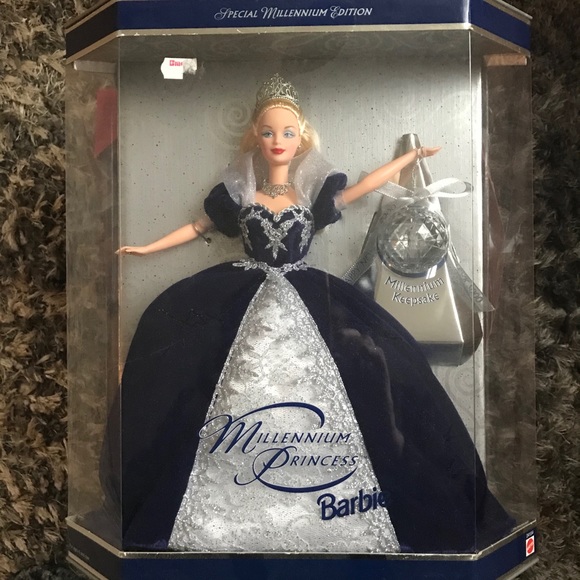 Millennium Princess Barbie - Picture 3 of 3